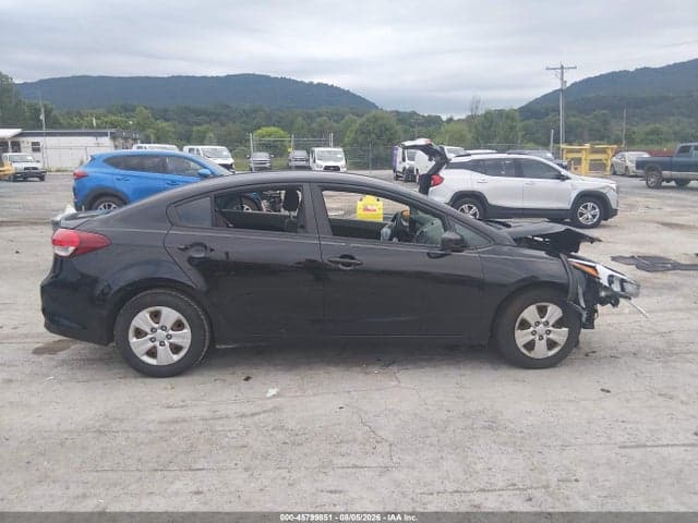 2017 KIA FORTE LX 13