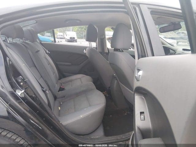 2017 KIA FORTE LX 8