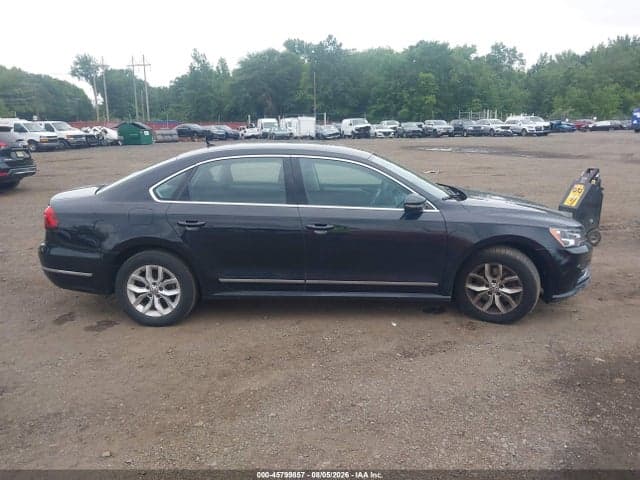 2017 VOLKSWAGEN PASSAT 1.8T S 13