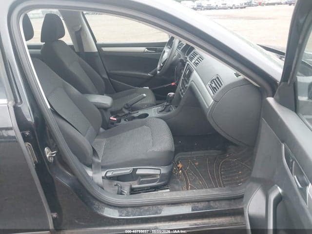 2017 VOLKSWAGEN PASSAT 1.8T S 5