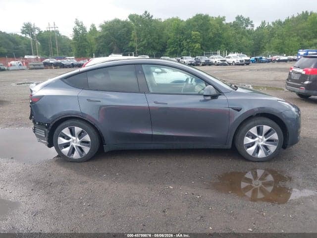 2023 TESLA MODEL Y RWD 13
