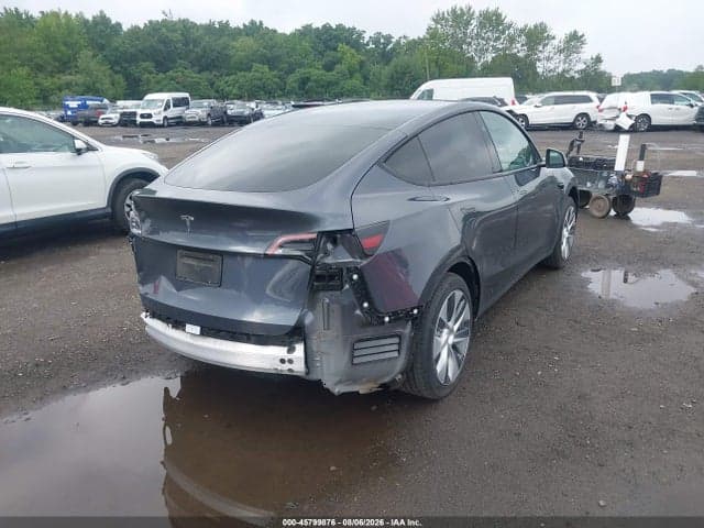 2023 TESLA MODEL Y RWD 19