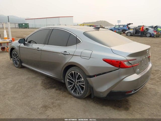 2025 TOYOTA CAMRY XLE 3