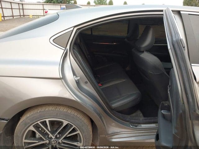 2025 TOYOTA CAMRY XLE 8