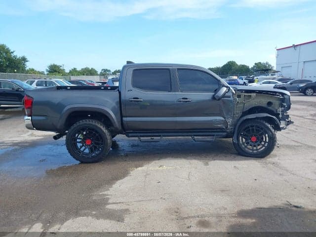 2021 TOYOTA TACOMA SR5 V6 14