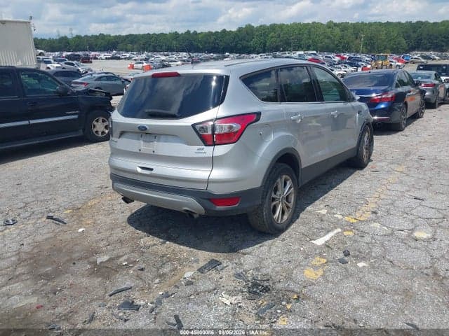 2017 FORD ESCAPE SE 4