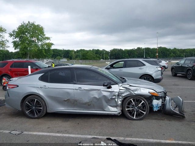 2019 TOYOTA CAMRY XSE V6 13