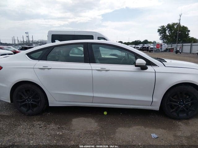 2020 FORD FUSION SE 13