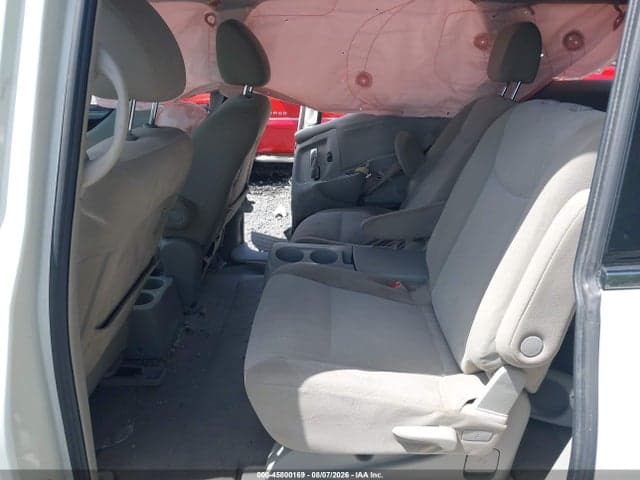 2017 NISSAN QUEST SV 8