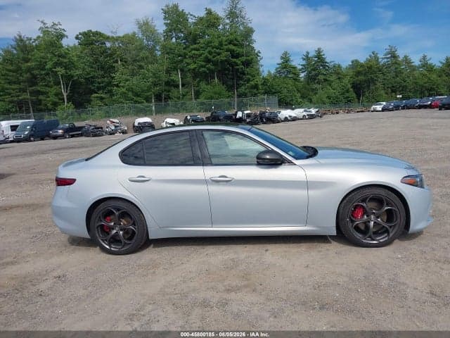 2020 ALFA ROMEO GIULIA TI SPORT AWD 14