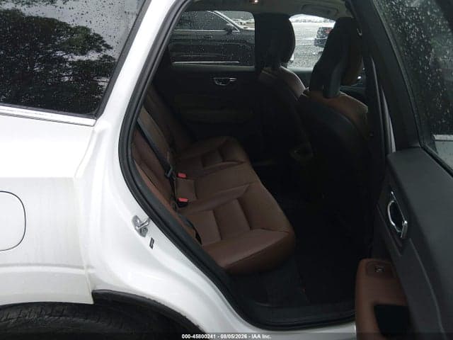 2018 VOLVO XC60 T5 MOMENTUM 8