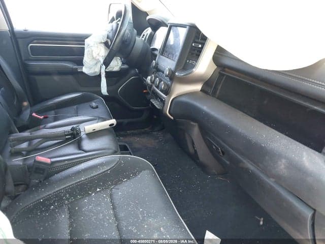 2019 RAM 1500 LARAMIE 4X4 6'4 BOX 5