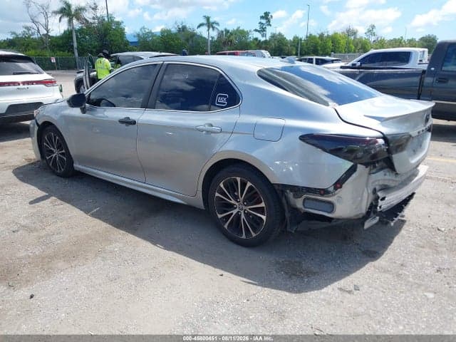 2020 TOYOTA CAMRY SE 3