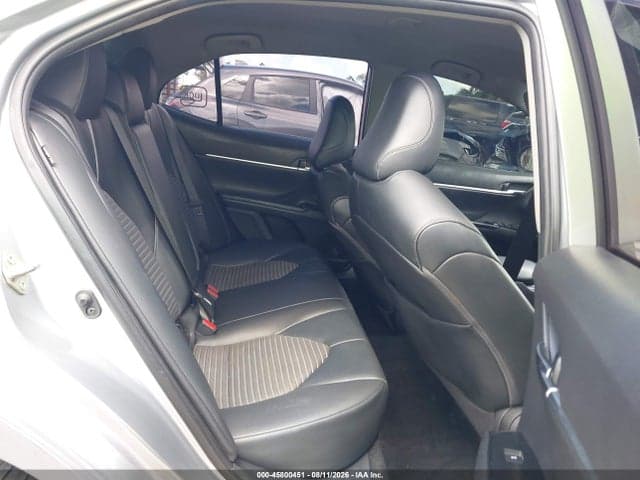 2020 TOYOTA CAMRY SE 8