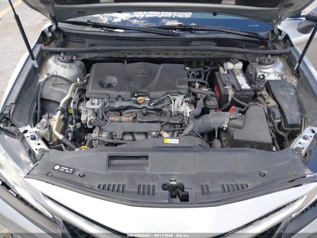 2020 TOYOTA CAMRY SE 10