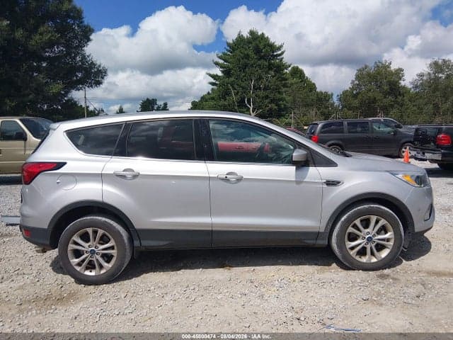 2019 FORD ESCAPE SE 14