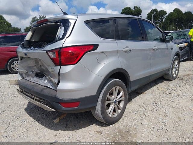 2019 FORD ESCAPE SE 4