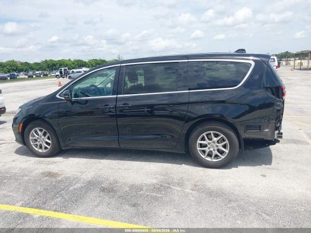 2024 CHRYSLER PACIFICA TOURING L 15