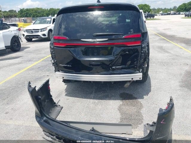 2024 CHRYSLER PACIFICA TOURING L 17