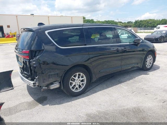 2024 CHRYSLER PACIFICA TOURING L 4
