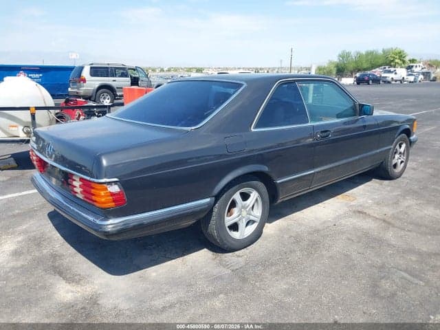 1982 MERCEDES-BENZ 380-CLASS 4