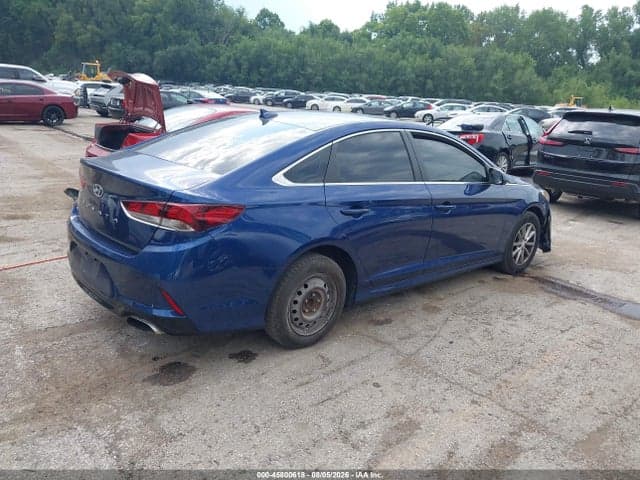 2018 HYUNDAI SONATA SE 4