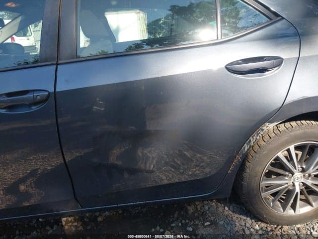 2018 TOYOTA COROLLA LE 19