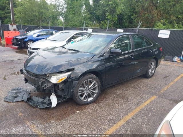 2017 TOYOTA CAMRY SE 2