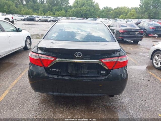 2017 TOYOTA CAMRY SE 17
