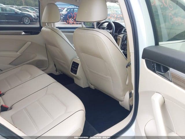 2017 VOLKSWAGEN PASSAT 1.8T SE 8