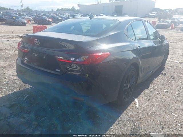 2026 TOYOTA CAMRY SE 4