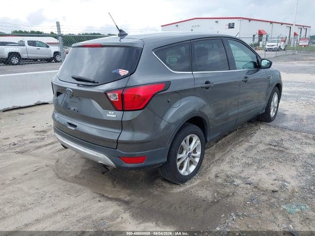 2019 FORD ESCAPE SE 4