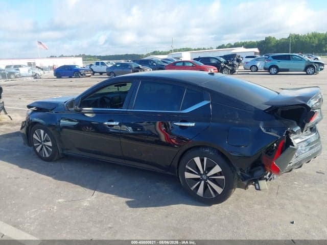 2021 NISSAN ALTIMA SV FWD 14
