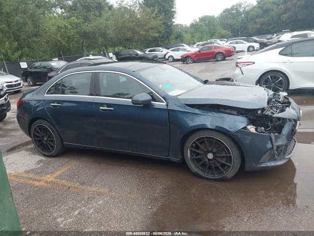 2021 MERCEDES-BENZ A 220 13
