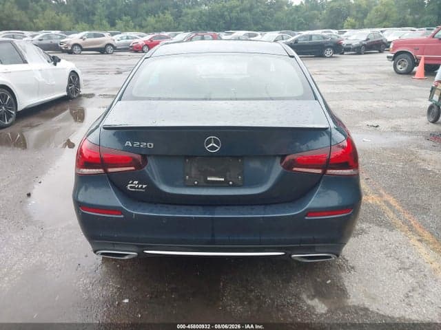 2021 MERCEDES-BENZ A 220 16