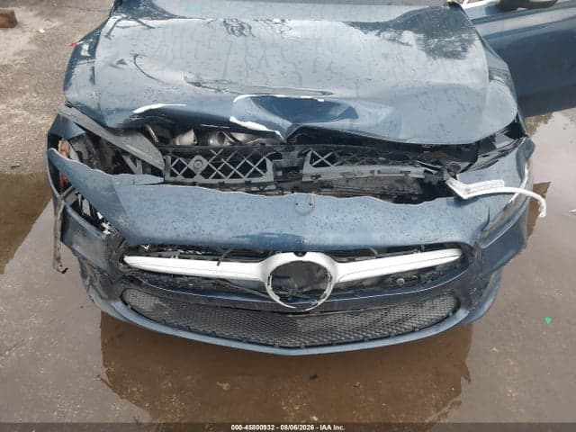 2021 MERCEDES-BENZ A 220 6