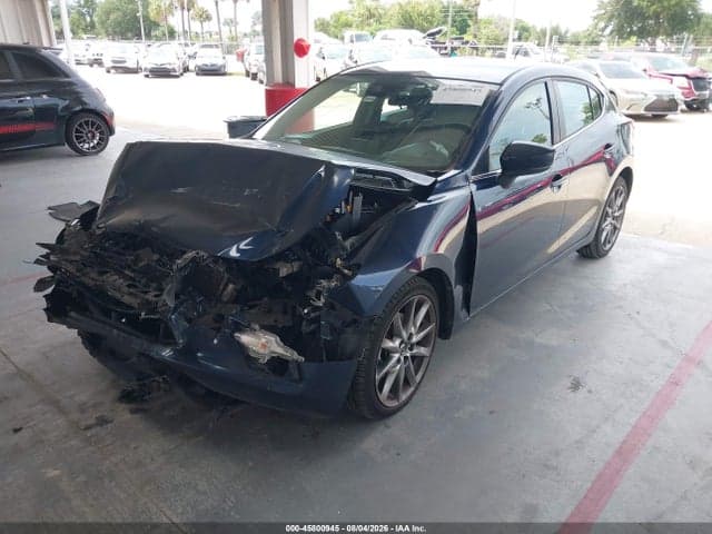 2018 MAZDA MAZDA3 TOURING 2