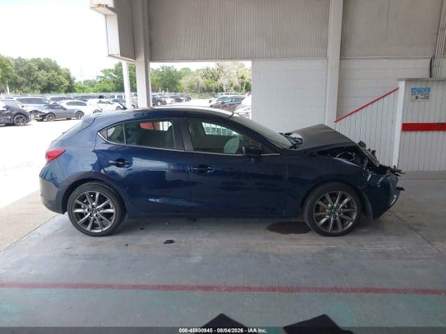 2018 MAZDA MAZDA3 TOURING 13