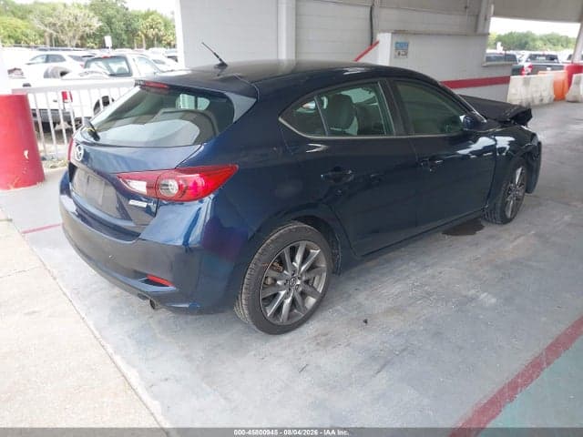 2018 MAZDA MAZDA3 TOURING 4