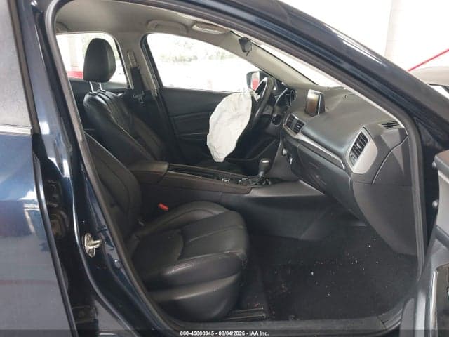 2018 MAZDA MAZDA3 TOURING 5