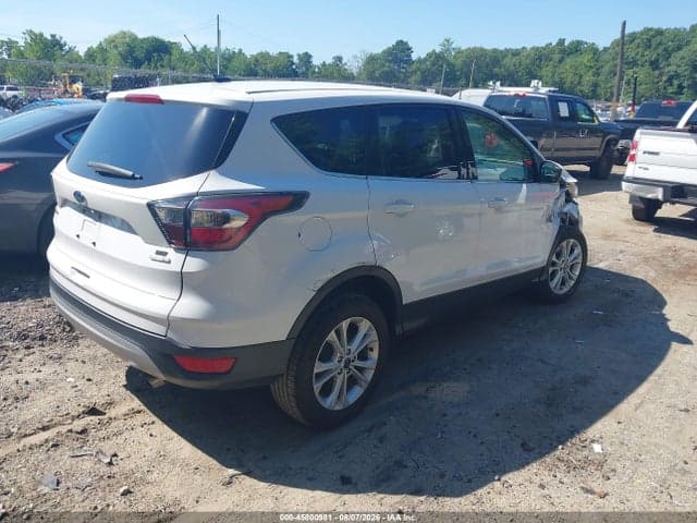 2017 FORD ESCAPE SE 4