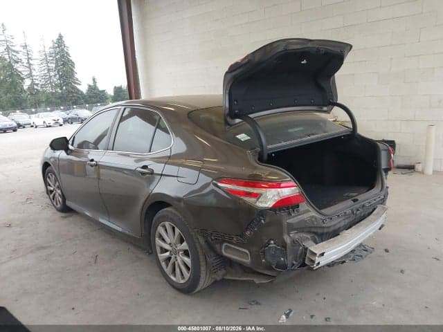 2018 TOYOTA CAMRY LE 3