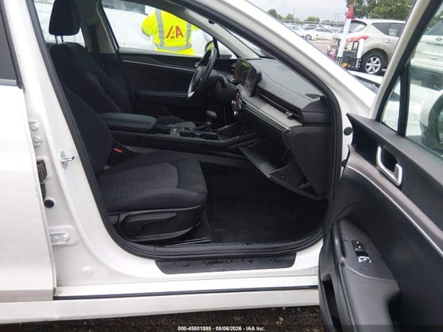 2025 KIA K5 LXS 5