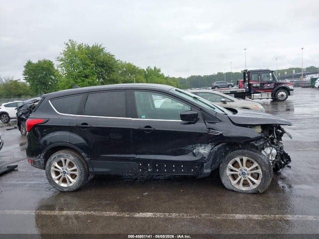 2019 FORD ESCAPE SE 12