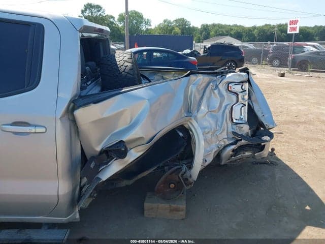 2019 CHEVROLET SILVERADO 1500 RST 6