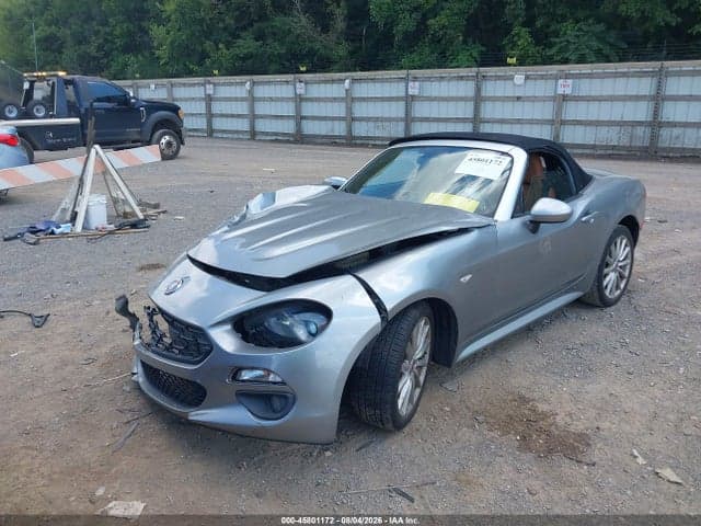 2017 FIAT 124 SPIDER LUSSO 2