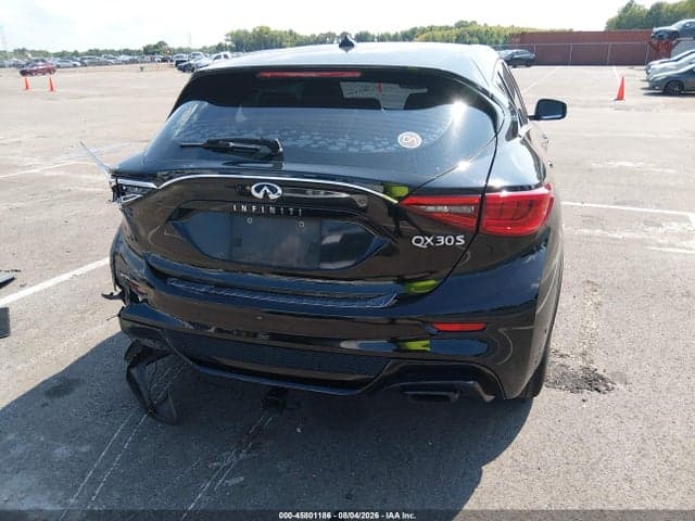 2017 INFINITI QX30 SPORT 16
