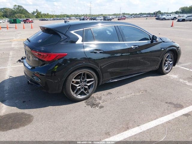 2017 INFINITI QX30 SPORT 4