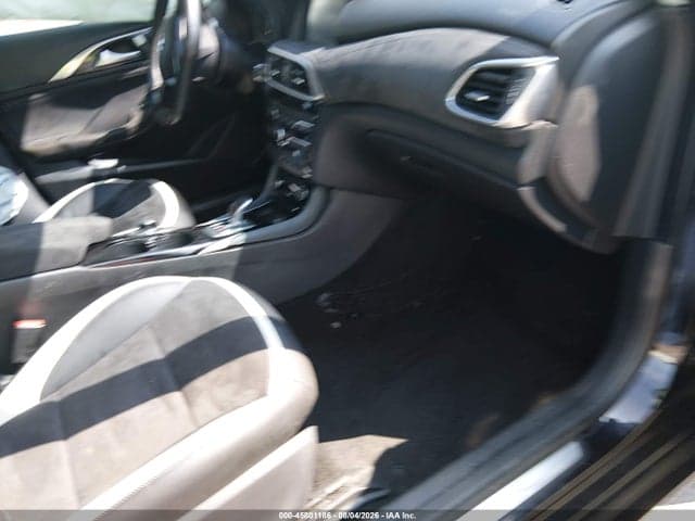 2017 INFINITI QX30 SPORT 5