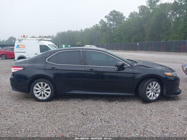 2018 TOYOTA CAMRY LE 13
